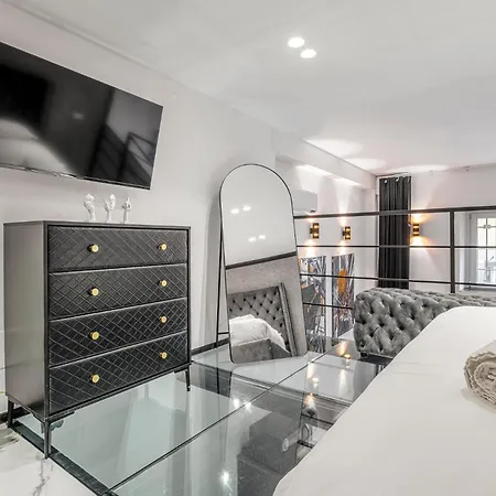 Vespucci Apartment